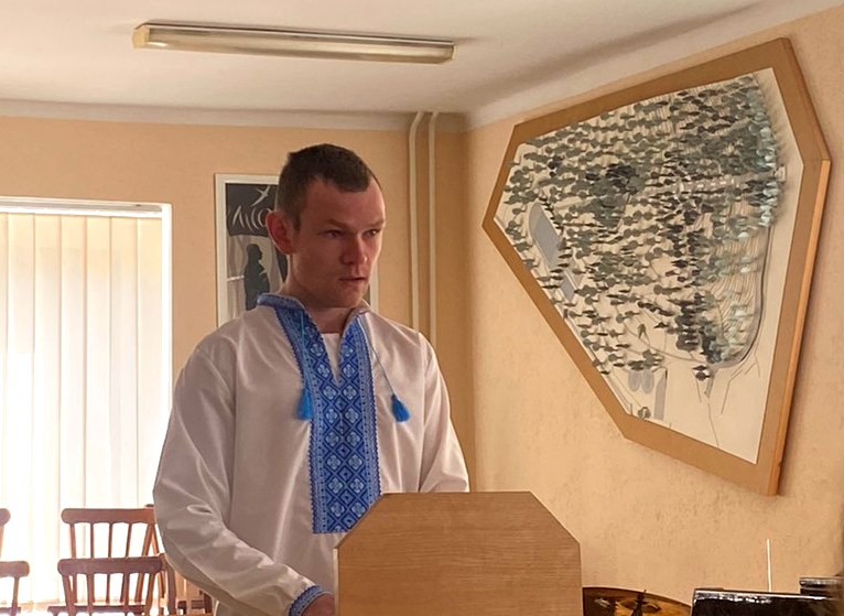 Михайло-Богдан Семен читає уривок з поеми Тараса Шевченка «Кавказ»